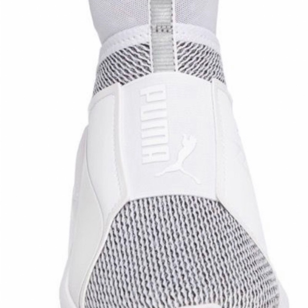 New Fierce Knit Training Sneaker